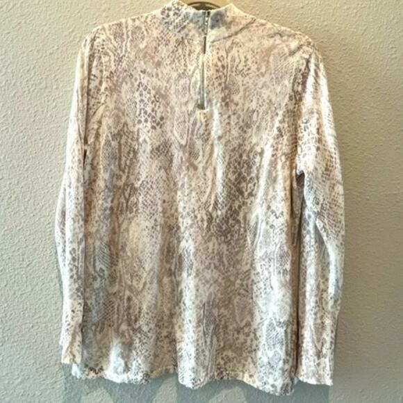 Chico's Mock Neck Snakeskin Sweater Sz M - Picture 11 of 15